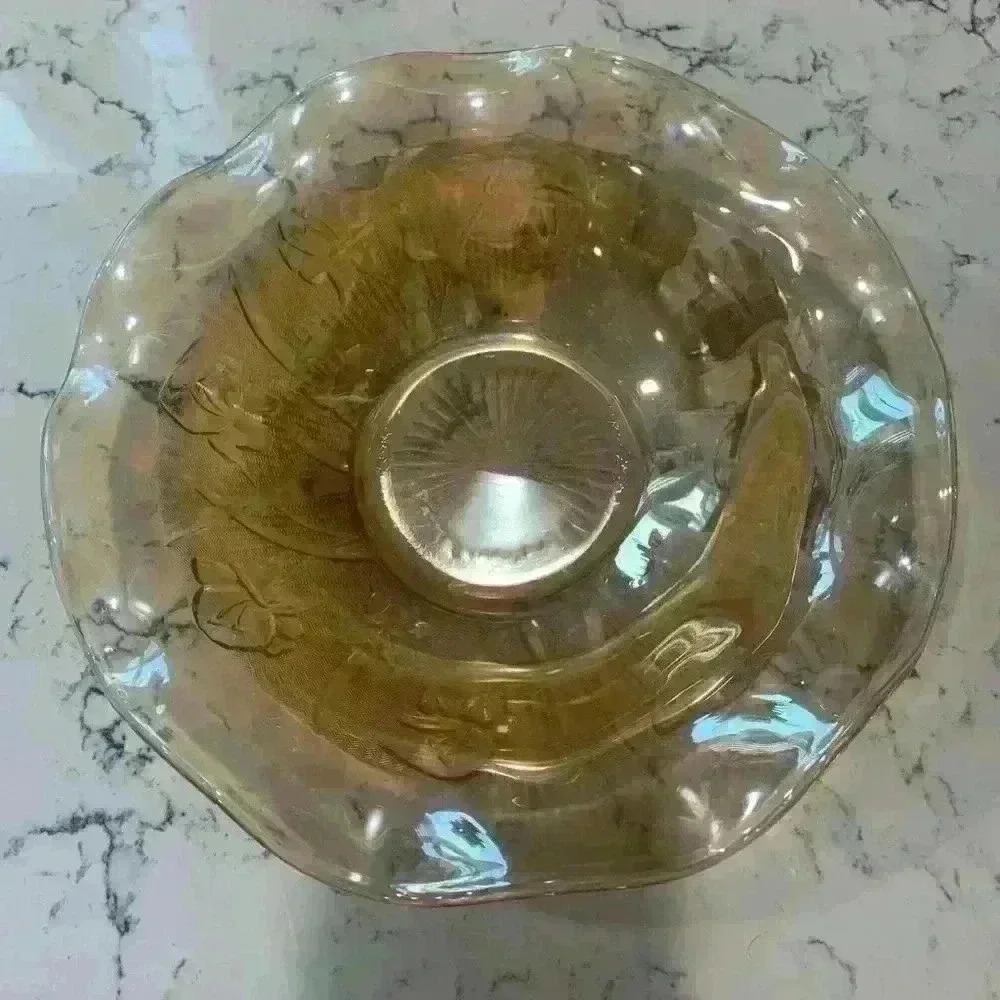 Carnival glass bowl - Picture 1 of 3